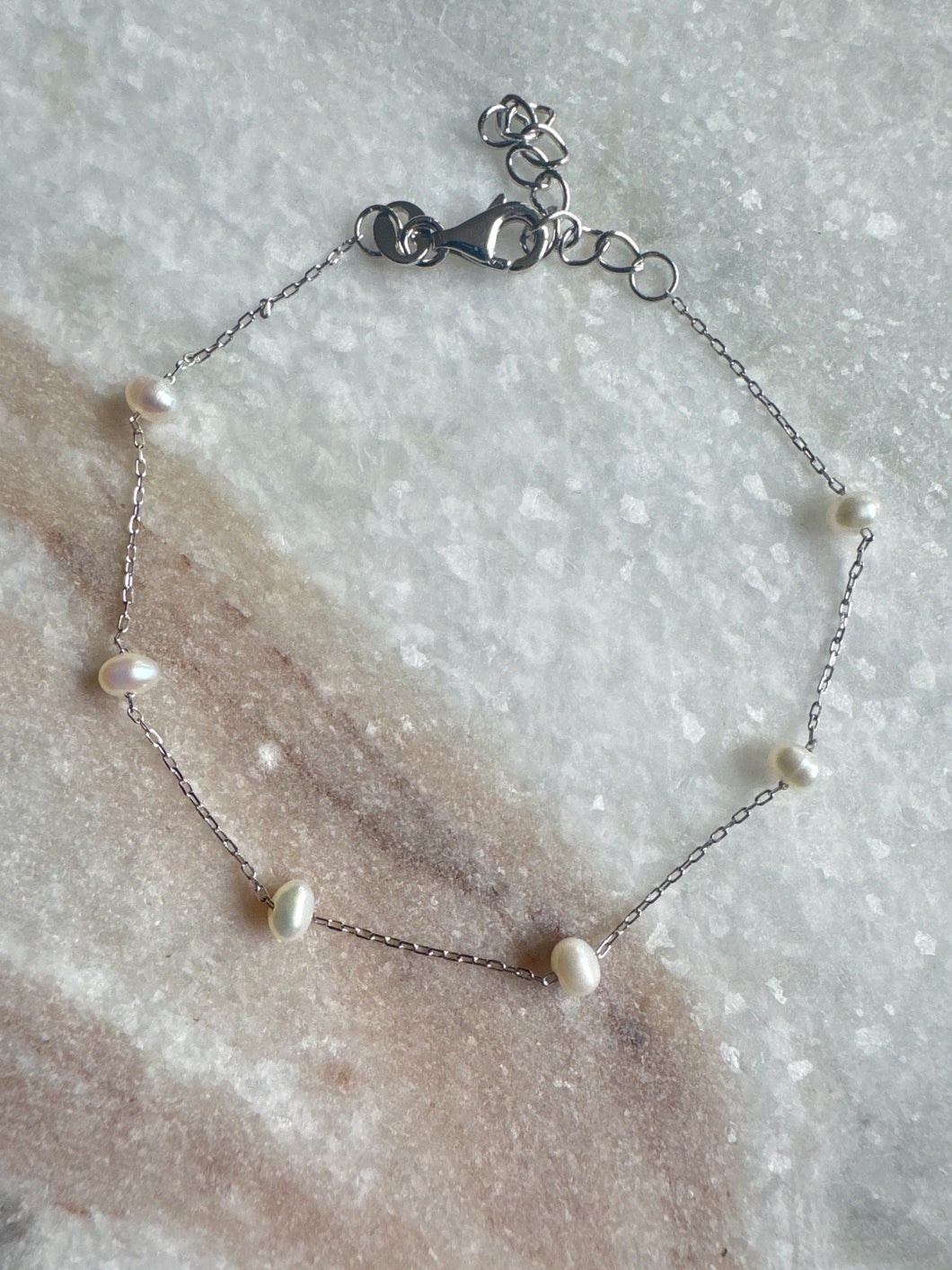 Fresh water rice pearl bracelet