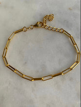 Open link bracelet (detachable charms)