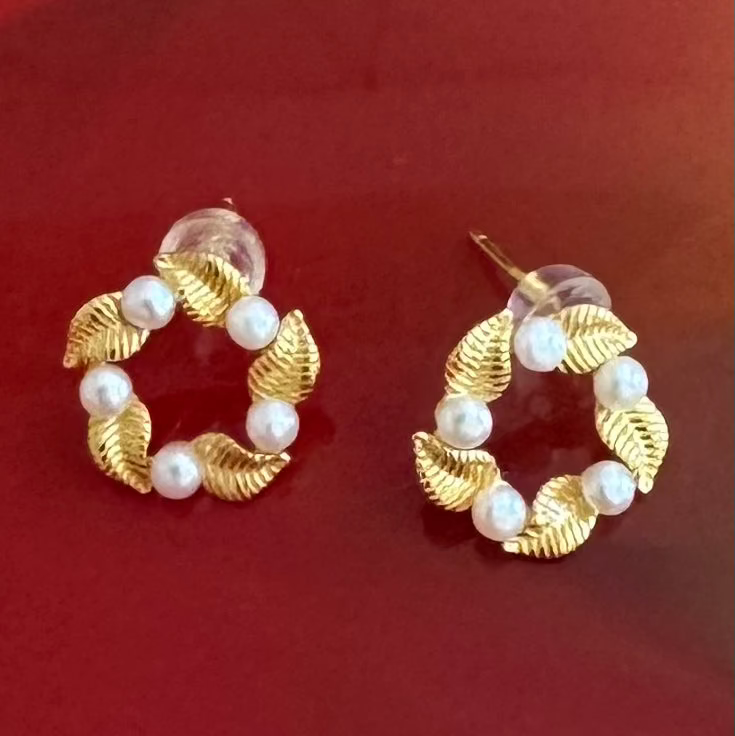 Stefana pearl stud earrings
