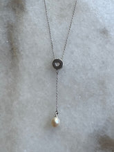 Rhea circle & drop chain with pearl necklace.