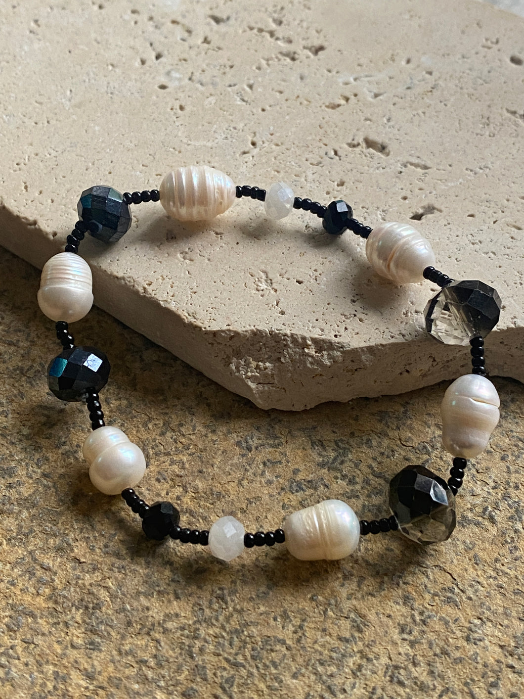 Baroque pearl and quartz bracelet