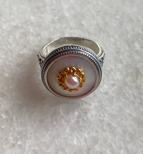 Krito-Mycenaean pearl ring