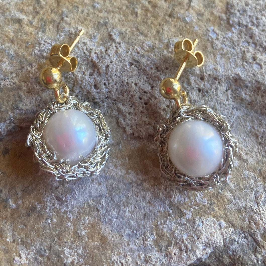Halo Pearl drop studs