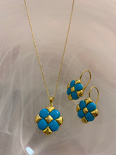 Anthi (flower) earrings