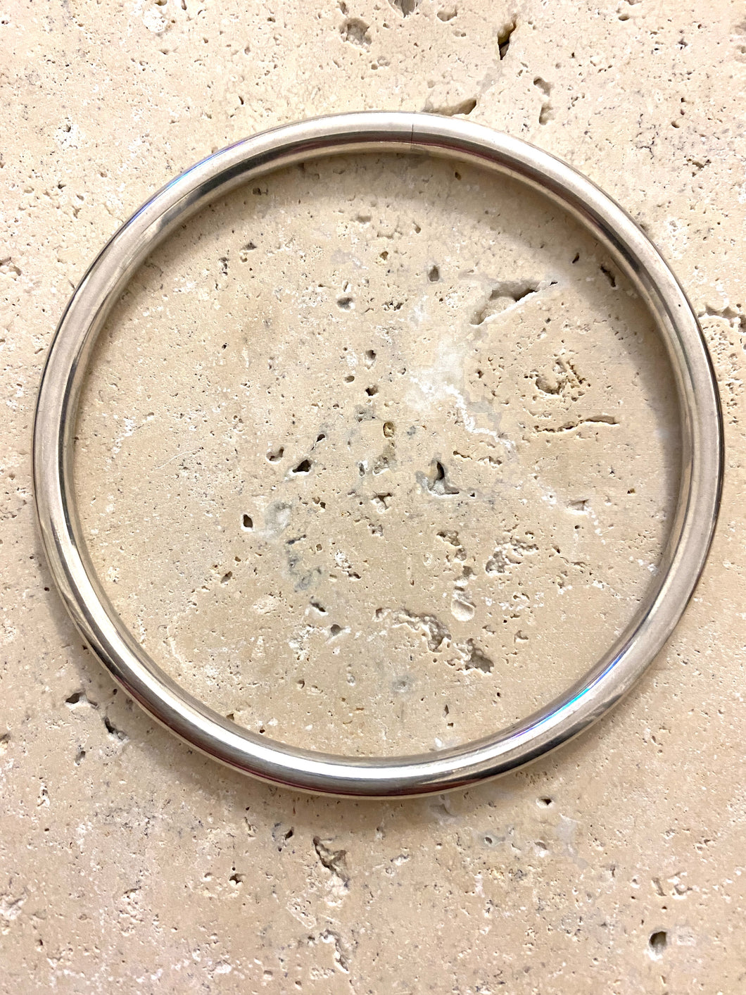 Simple ultimate bangle