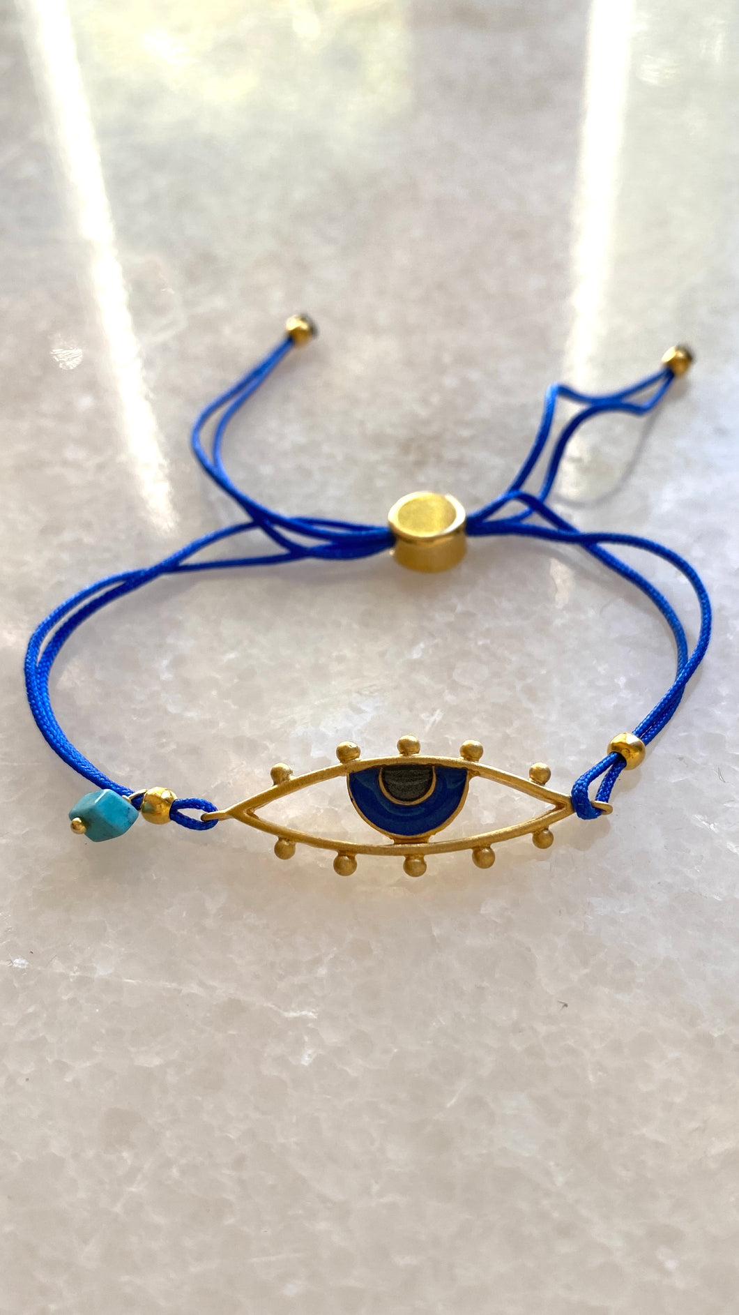 Arteon eye bracelet mati