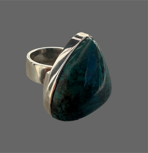 Trigono Triangolo turquoise ring