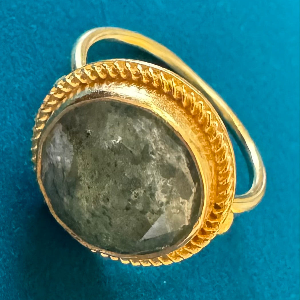 Green aventurine ring