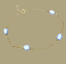 The four fresh water pearl bracelet