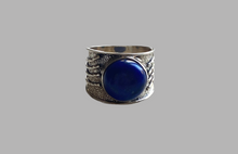 Round lapis lazuli ring
