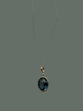 The London blue oval 9k solid gold pendant