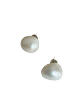 Lustrous 12mm fresh water pearl stud earrings