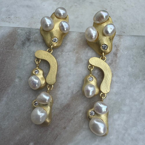 The Ethereal Pearl earrings