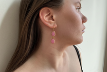 Rose quartz diplá earrings