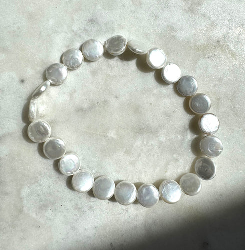 Coin pearl bracelet