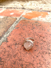 Raw rose quartz ring