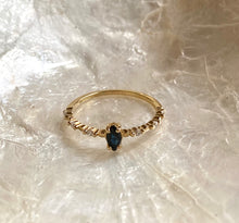 9k gold blue sapphire ring