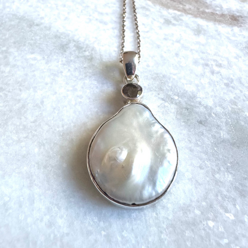 Mabe pearl with Smokey quartz