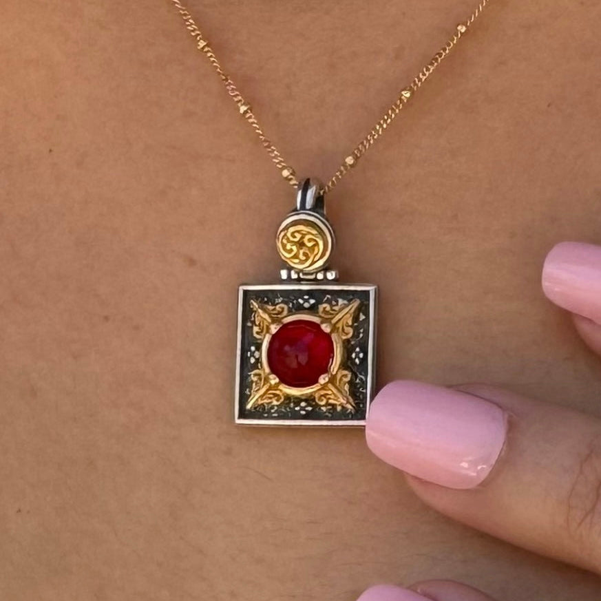 Red Rubini necklace
