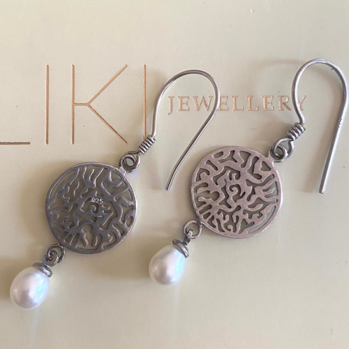 Filigree pearl earrings