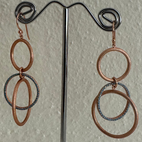Interlocking earrings