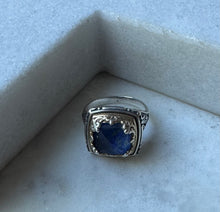 The ‘Ourania’ heavenly ring