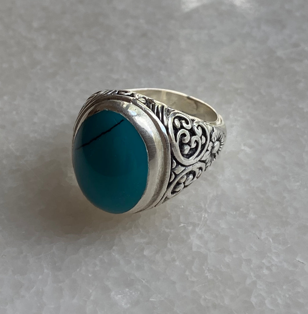 Oval turquoise filigree ring