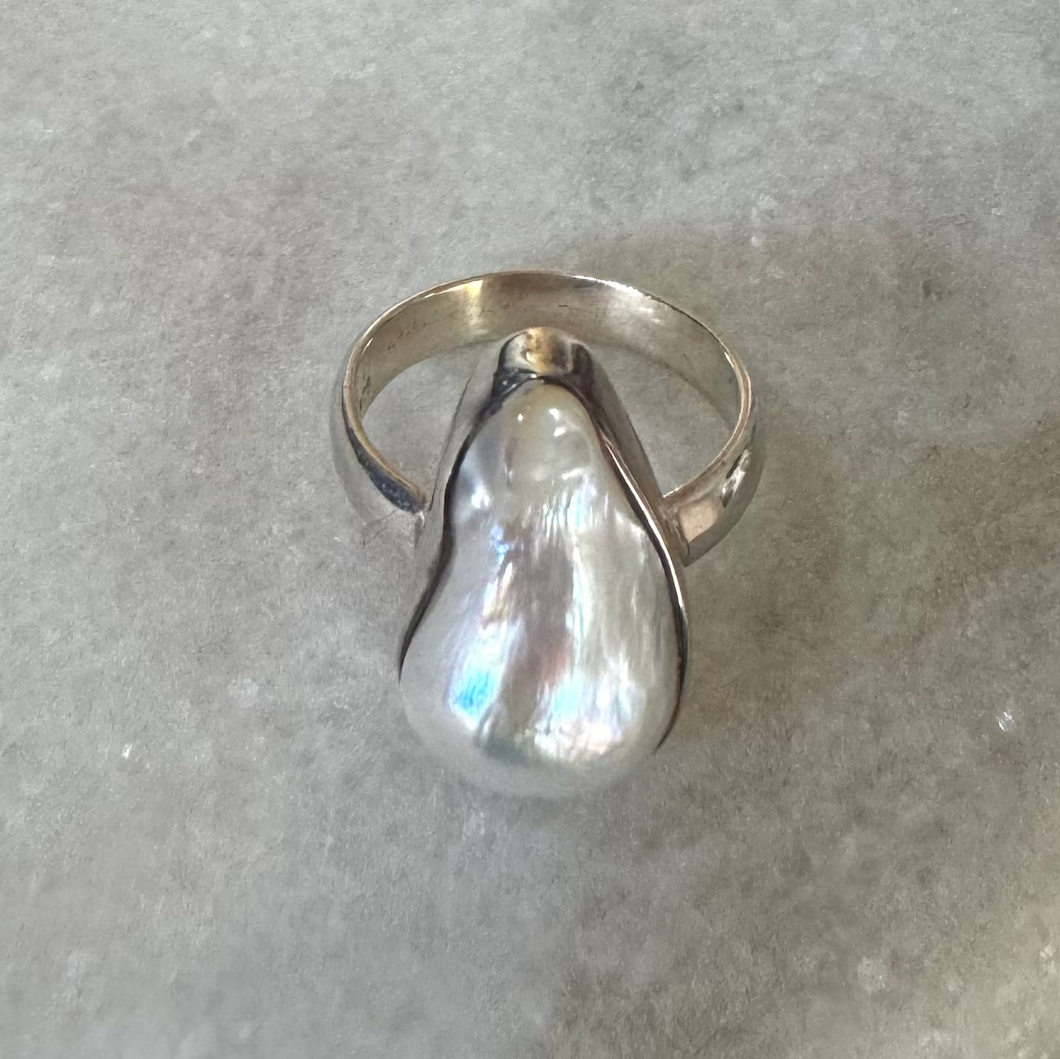 Philió pearl ring