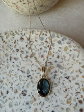 The London blue oval 9k solid gold pendant