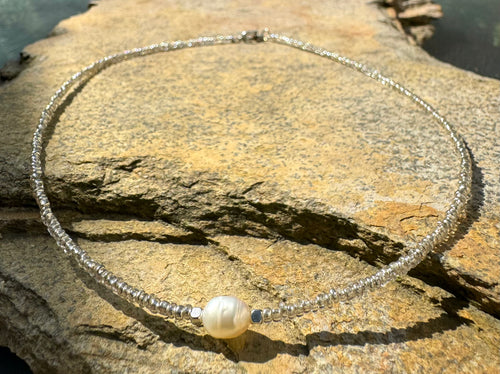 Fresh water pearl and crystal beads necklace