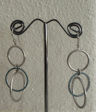 Interlocking earrings