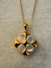 Anthi (flower) necklace
