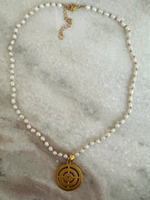 Golden ‘speira’ kiklo Necklace