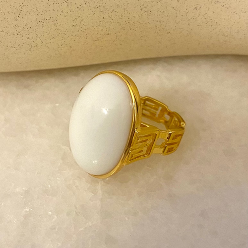 Meandros oval semi precious ring