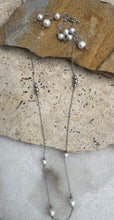 Pearl cabochon necklace