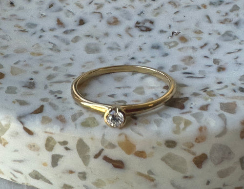 The Zaphiri sapphire ring 9k gold