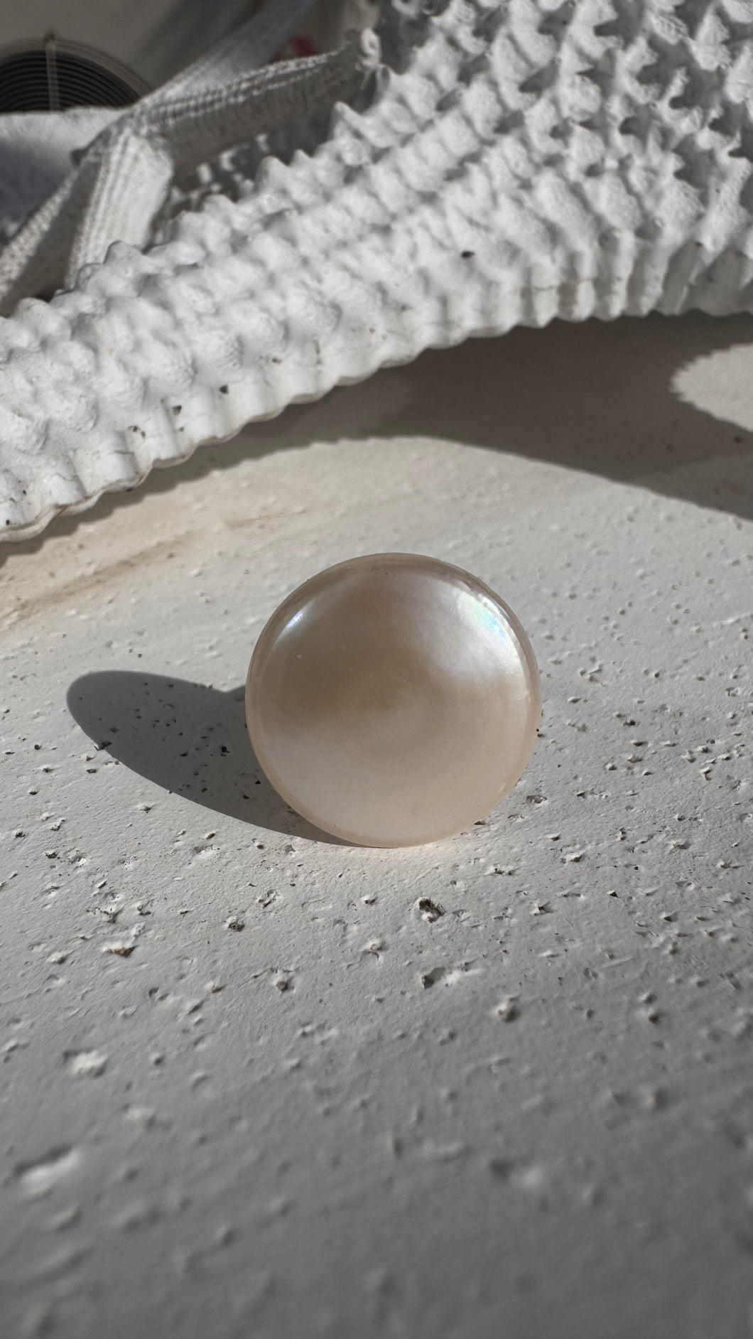 Mother of pearl round ring