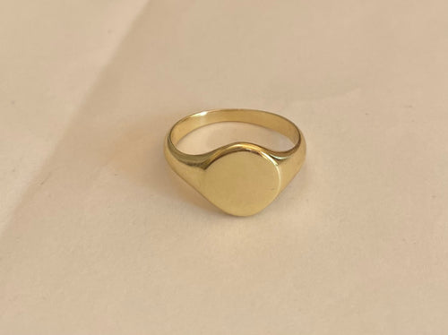 Signet ring