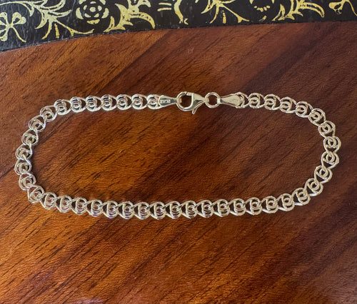 9k gold Byzantine bracelet