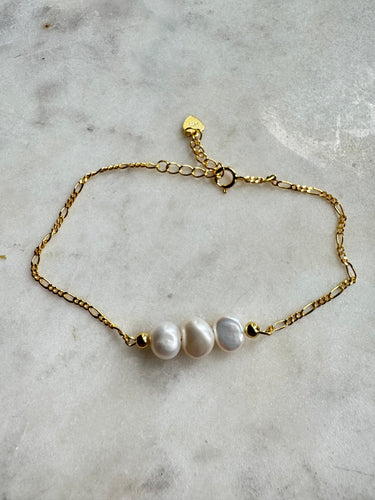 The three Keshi pearl bracelet