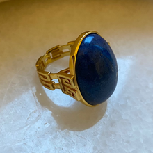 Meandros oval semi precious ring