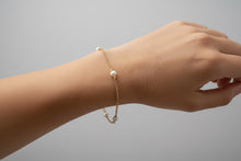 14k gold Akoya pearl bracelet