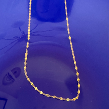 ‘Theta’ micro necklace solid 14K gold