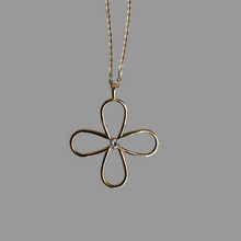 18k florentine cross with diamond
