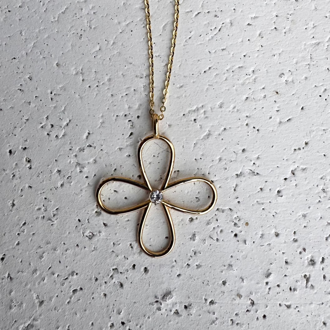 18k florentine cross with diamond