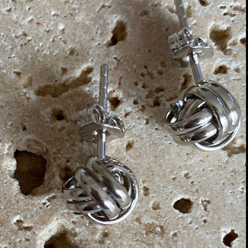 Knott ball stud earrings