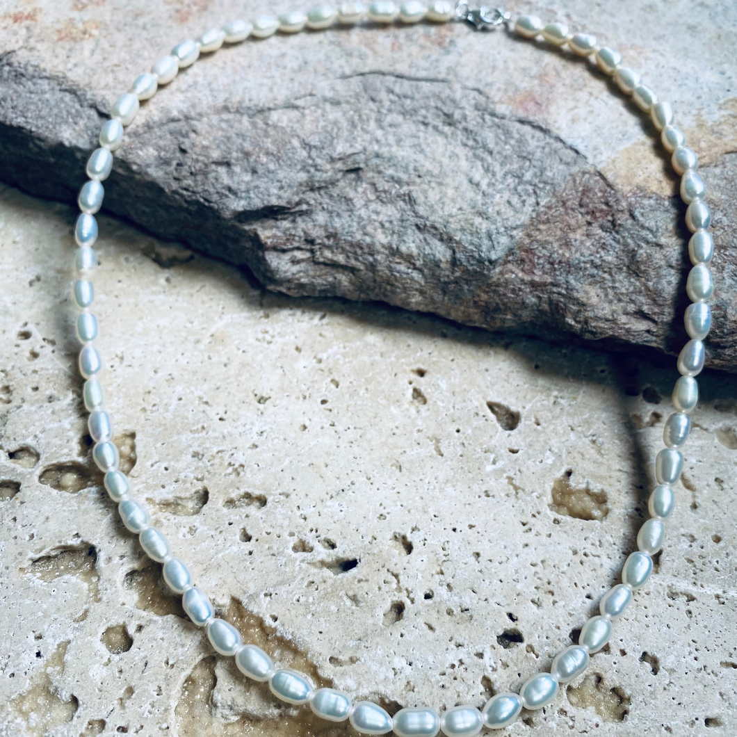 Rice pearl necklace