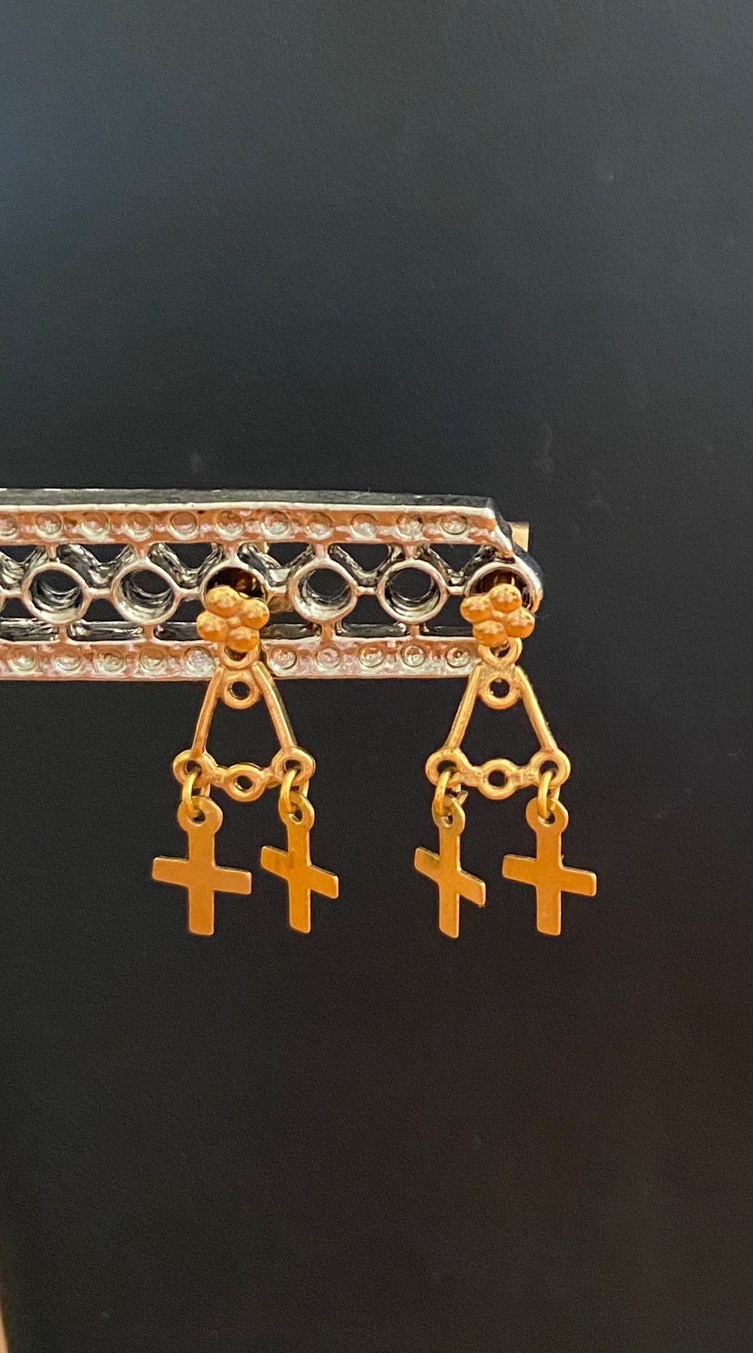 9k gold 2 cross earrings