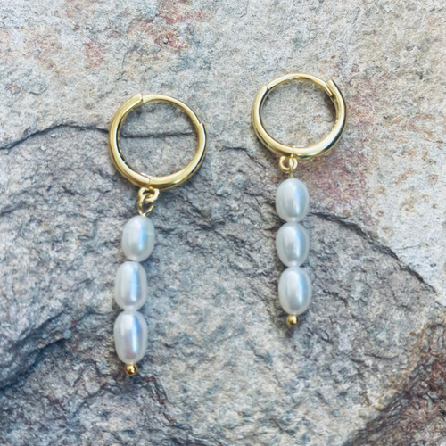 Small seed pearl earrings  earrings