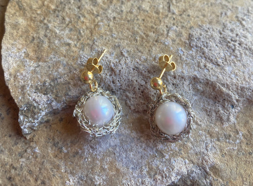 Halo Pearl drop studs